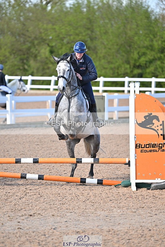 240504A-090851-00006 - Cls 11 Clear Round 50cm