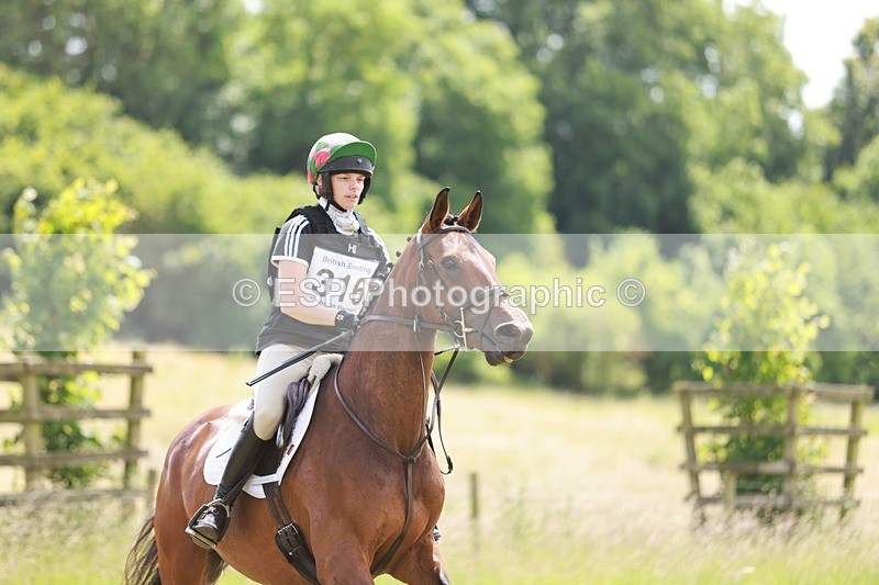 240630X-131128-7005 - 316-Dani_Evans-LASAIRFHIONA