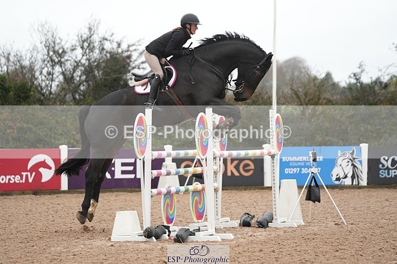 251107-134255-01220 - Cls 6 Foxhunter and 1.20m Open