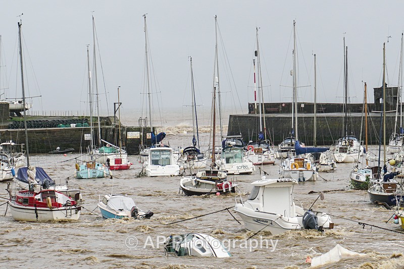 ACP04687-1 - Aberaeron Harbour, during storm Callum 13/10/2018