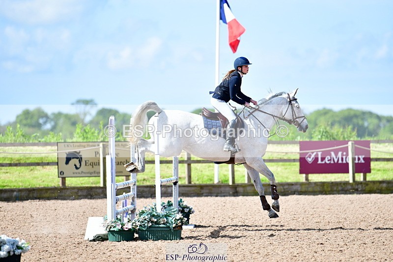 240525A-100424-04902 - Cls 21 British Novice and 90cm Open