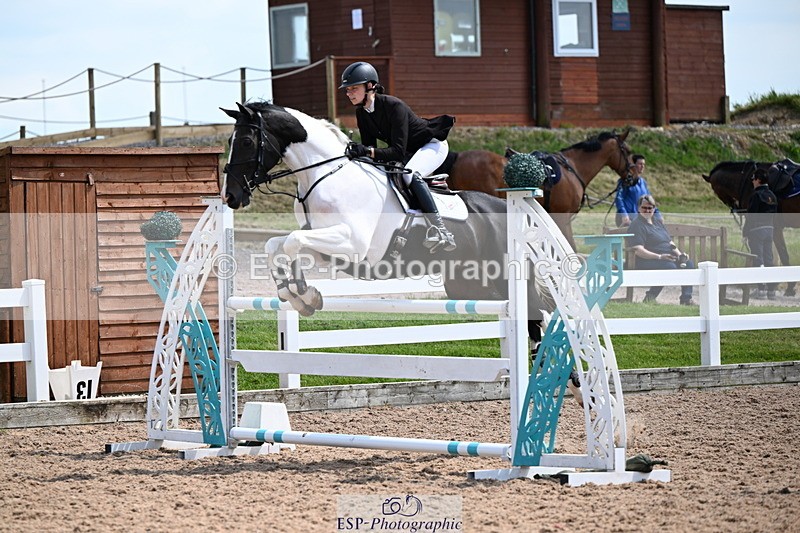 240605A-142924-00744 - Cls 4 Newcomers and 1.10m Open