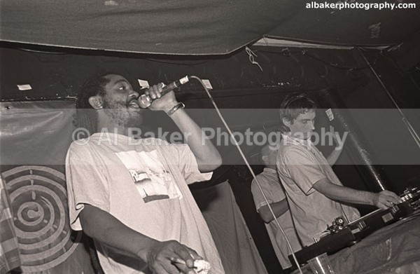 03 kwasi only-child - Friends-&-Family @ the-roadhouse 15.09.01