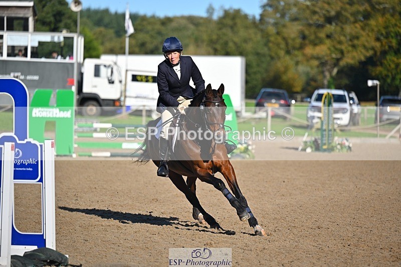 241027-104136-16436 - 453-Caroline.Davies-HAPPY.H