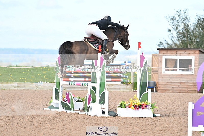 240418A-095552-01890 - Cls 1 2 Star Small Tour 1.30m