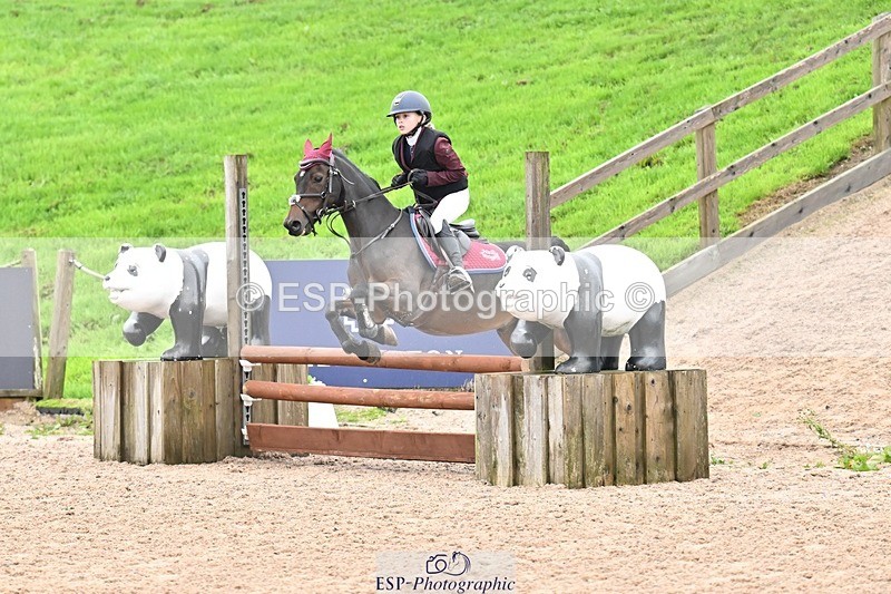 250920-154920-01791 - Cls 21 Pony Intro 80cm Derby