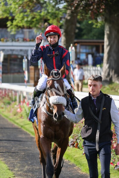 yr23072021r1-37 - Race 1 6.00pm John Wright Electrical Silk Series Lady Riders Handicap