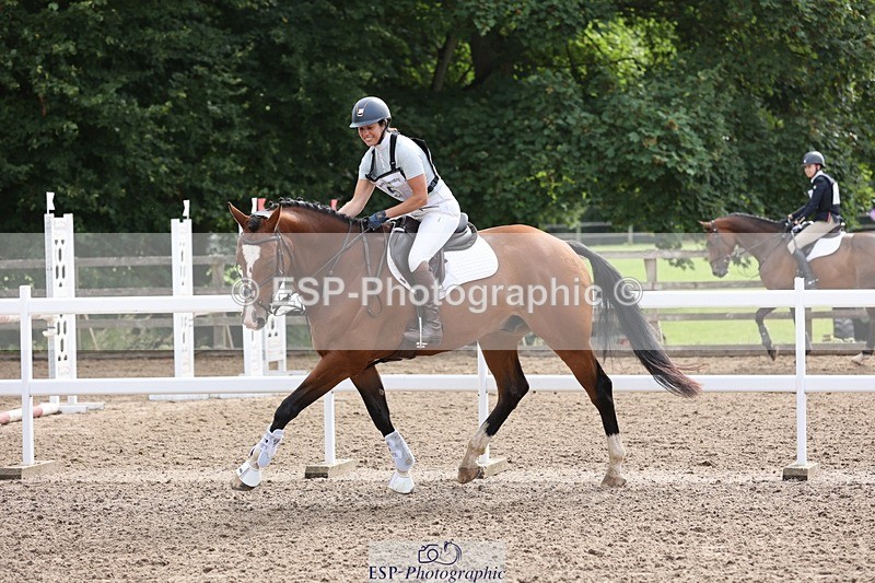 240803-094933-00189 - 005-Laura_Keam-DIAMOND_CRUISE_ON