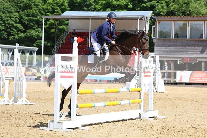 3E7A9621 - Class 8: Senior 80cm