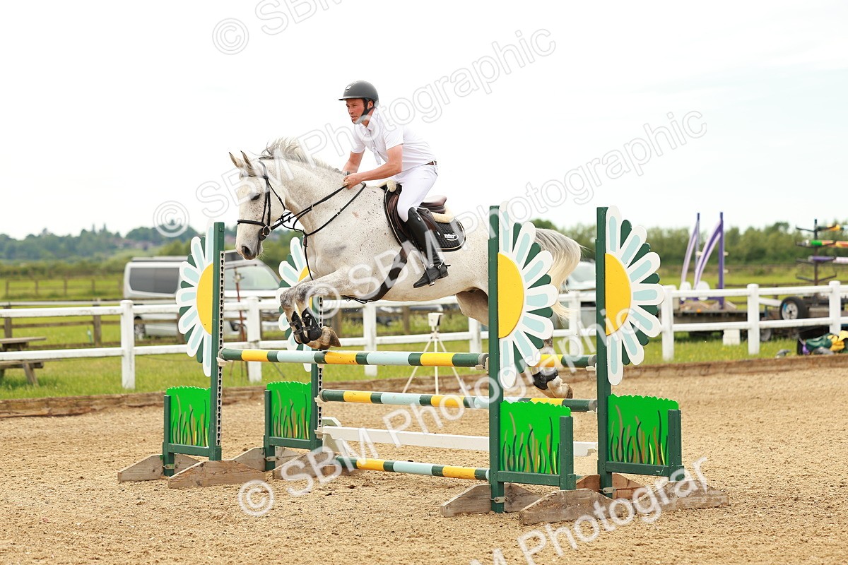SBM_002067 - Class 4 - Senior Newcomers - 1.10m
