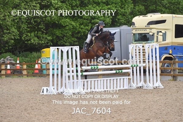JAC_7604 - CLASS 14  Senior Newcomers/ 1.10m Open