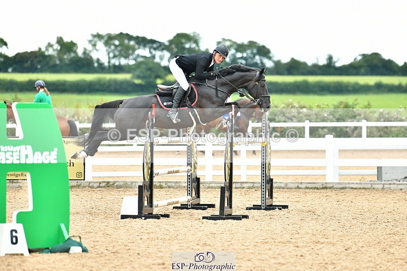 230721A-141228-06789 - Cls 22, 1 Star Gold 1.30m