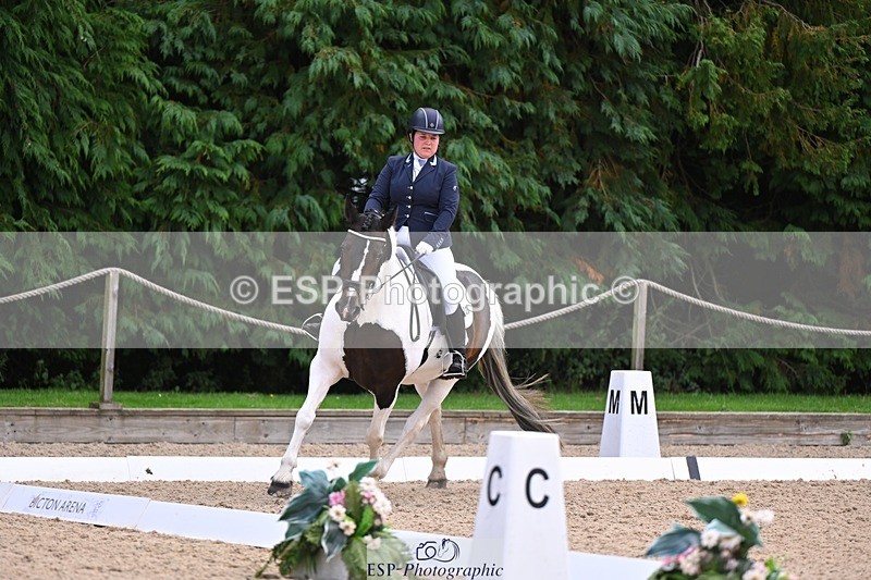 240809-115216-00613 - 228-Lauren.Picknett-Bonnie.V