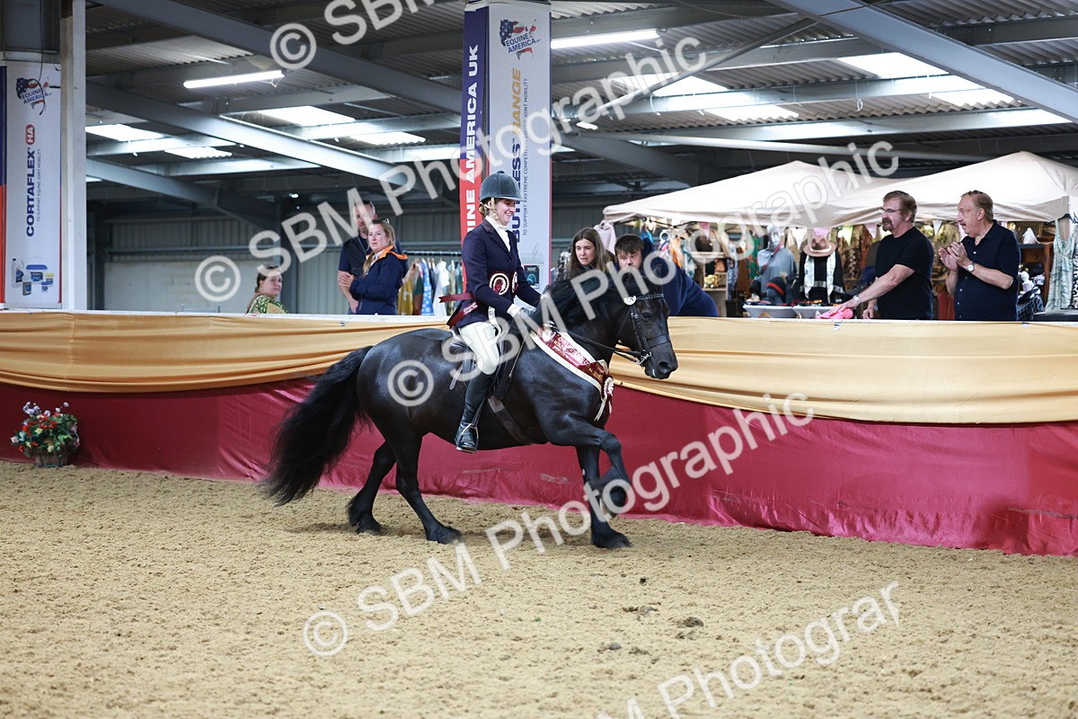 SBM_18913 - Class 952 - M&M Ridden Supreme Final