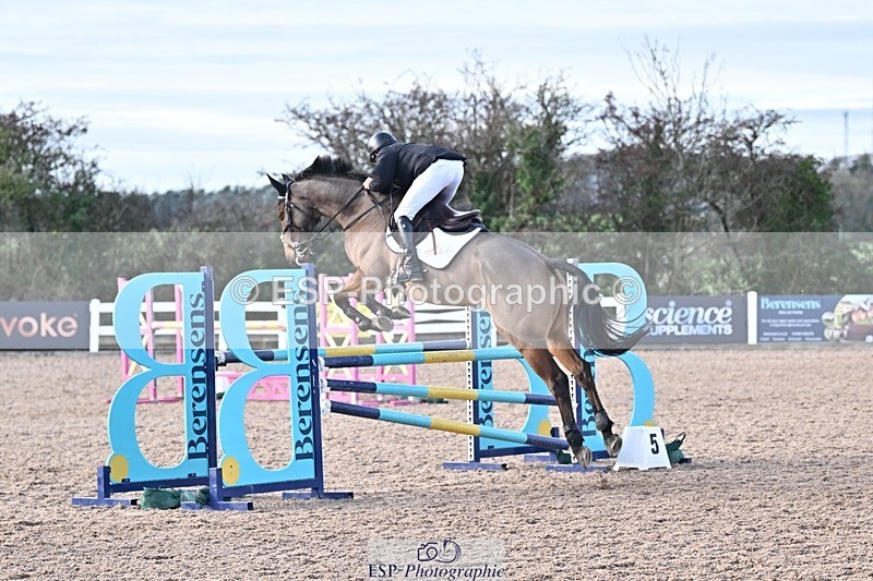 251126-125018-00529 - Cls 4 Newcomers and 1.10m