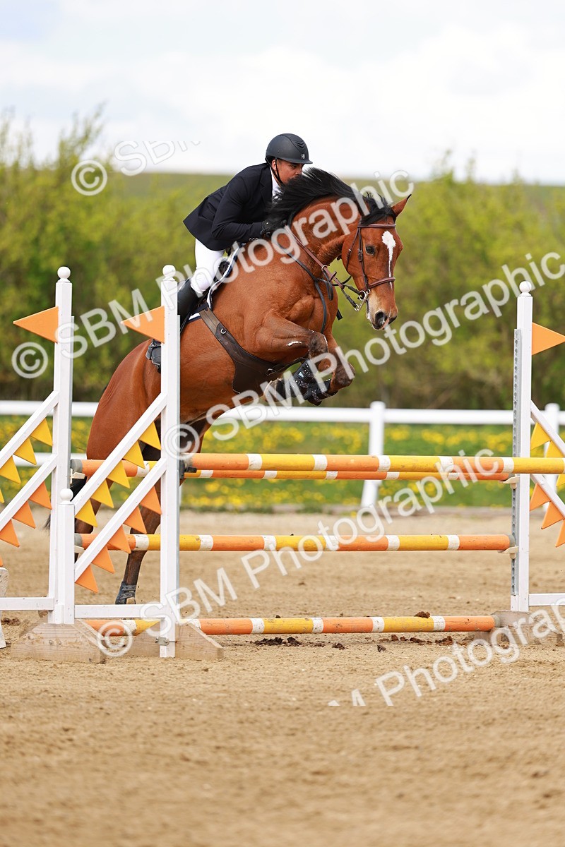 SBM_002217 - Class 4 - Senior Newcomers - 1.10m