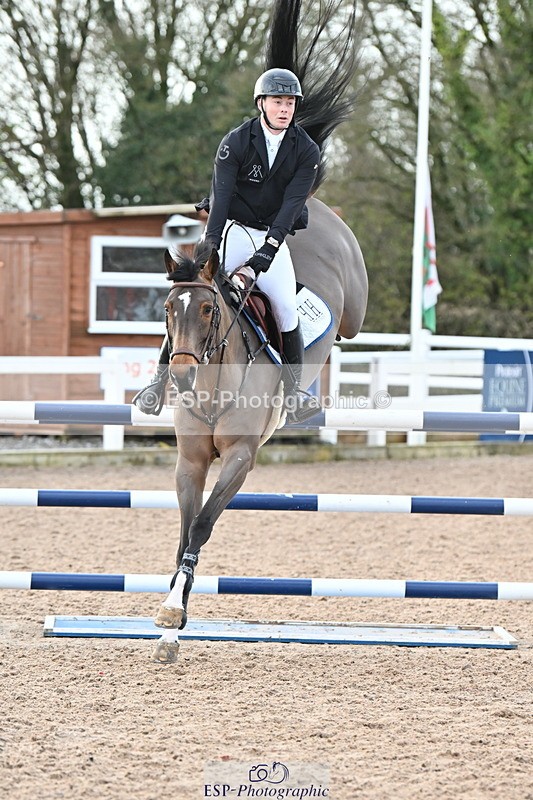 231208A-133113-00929 - Cls 6 Foxhunter & 1.20m Open