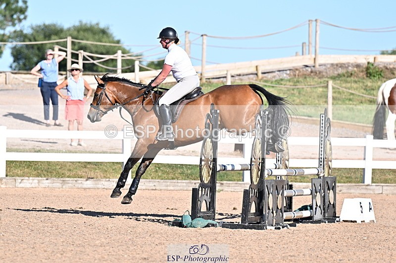 250708A-181724-00462 - 90cm Classes