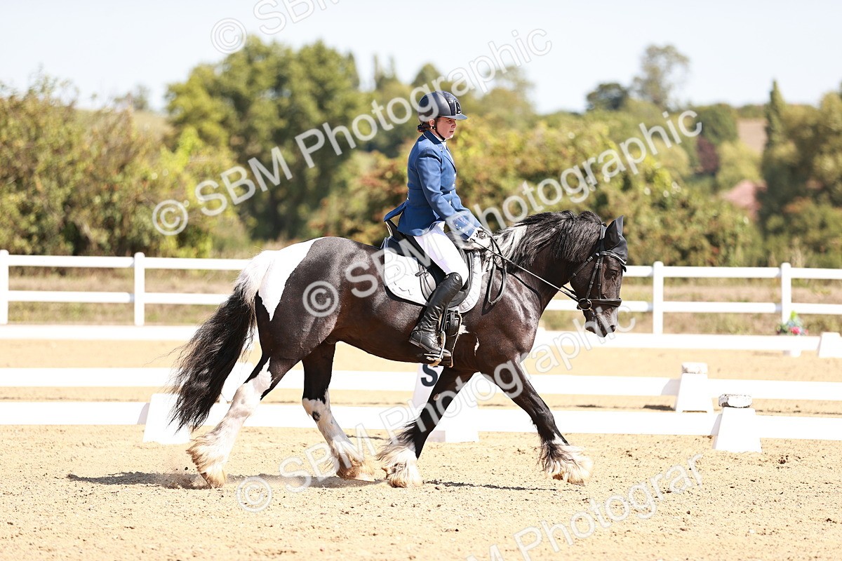 SBM_004597 - Class 12 - Novice 5 - 10.31-11.41