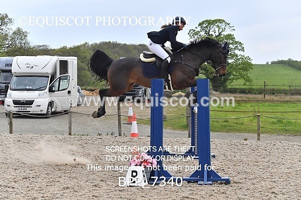 BPP_7340 - CLASS 9 FRI  Senior Newcomers/ 1.10m Open