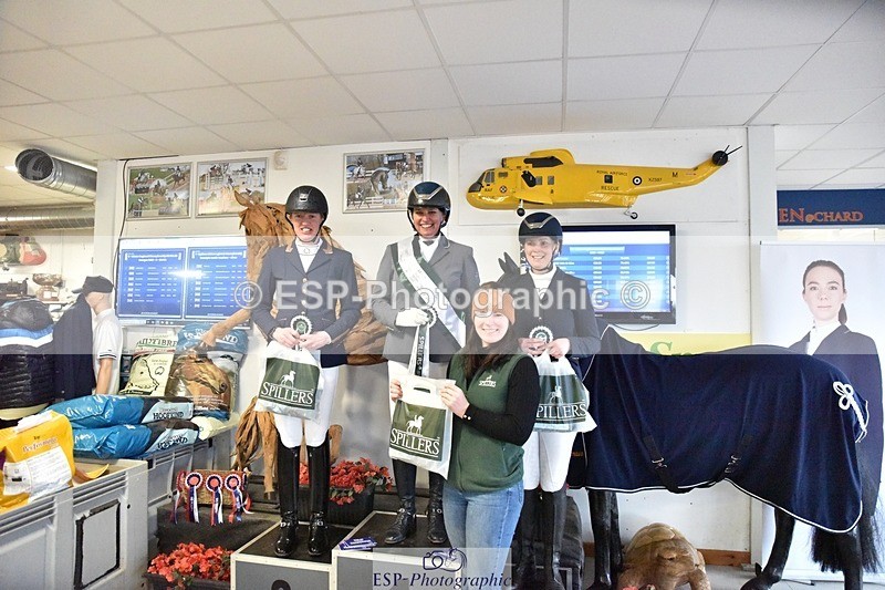 250214-130852-00364 - Freestyle Medium Silver Presentation