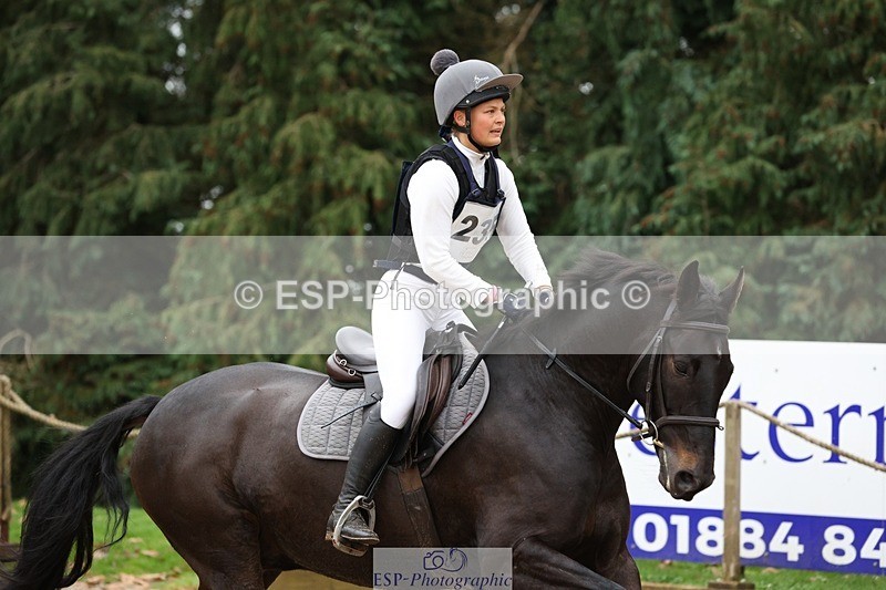 231118-134346-01976 - Cls 3 90cm