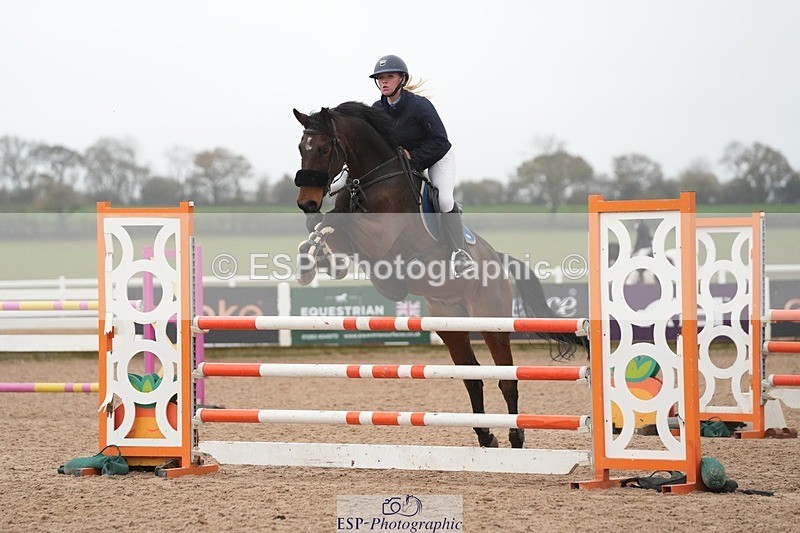 251109-115000-03649 - Cls 20 Newcomers and 1.10m Open