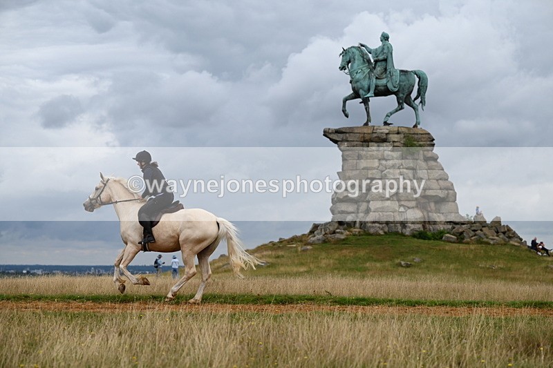 DSC_4983 - Time at Statue 11:10 to 11:42