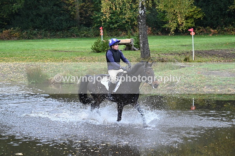 WJ7_3020 - Time 10:47 to 11:11 at the water