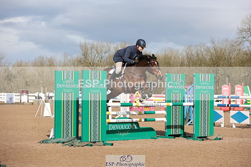 240223A-113632-00897 - Cls 4 Snr 1.05m Open