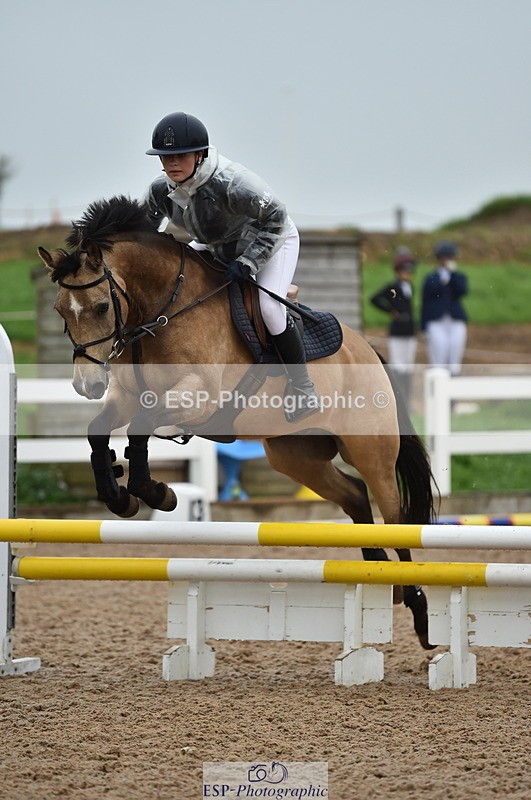 220829A-163722-00281 - 70cm Classes 3a 3b & 4