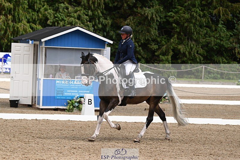 250720A-144728-11939 - 164-Dominique.Kinnaird-Perry-Pallas.Vanquish