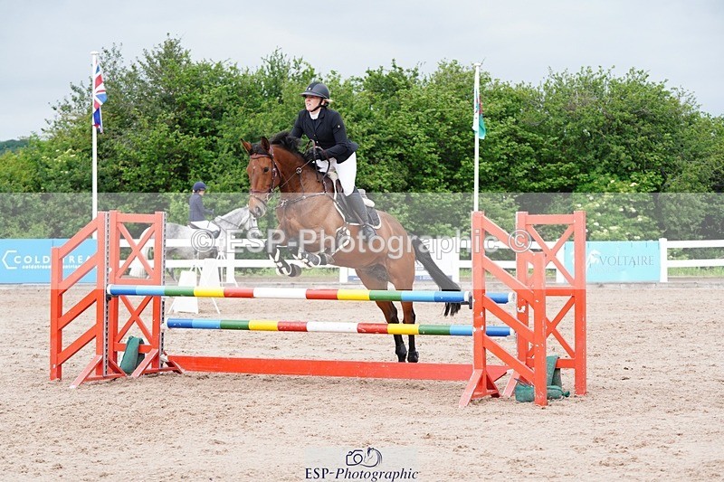 250524-121206-06545 - Cls 21 A&B Snr Disco & 1.00m Open