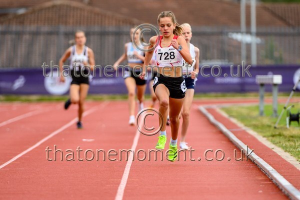 Age25SAT-925508 - Track Female Set One