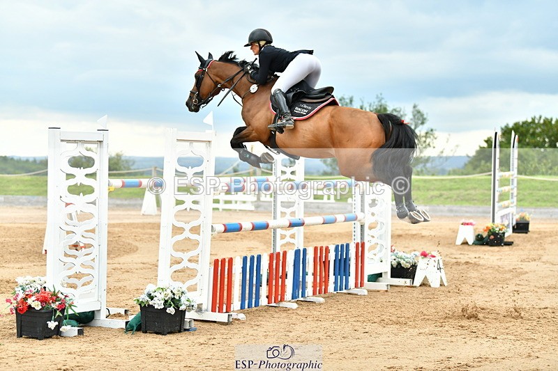 230720A-154241-03998 - Cls 9, 2 Star Big 1.40m Start to break