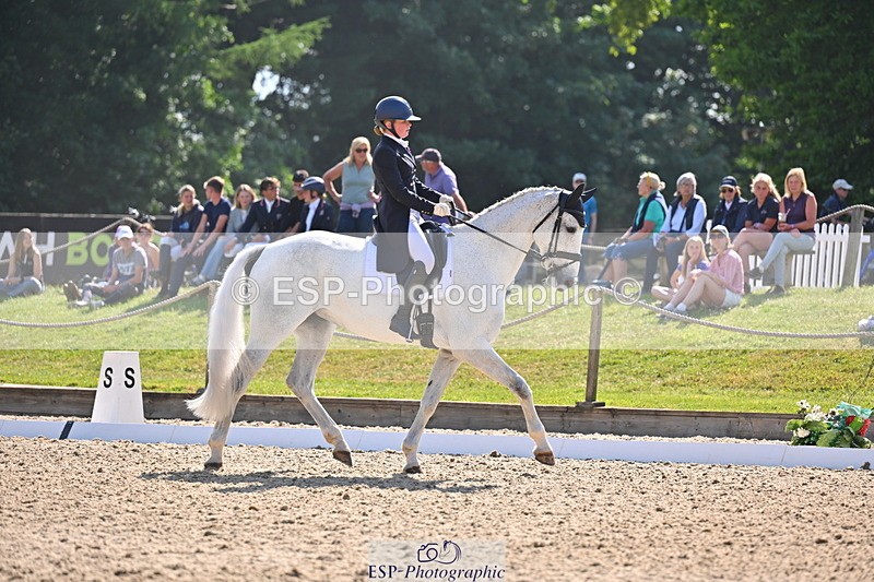 250523A-163333-08283 - A-065-Beatrice.Montgomerie-JAG.WOMANIZER.LADY