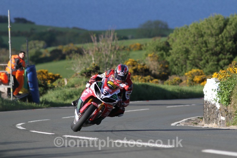 Ian Hutchinson Yamaha / Milwaukee Yamaha - Monday Practice Solos