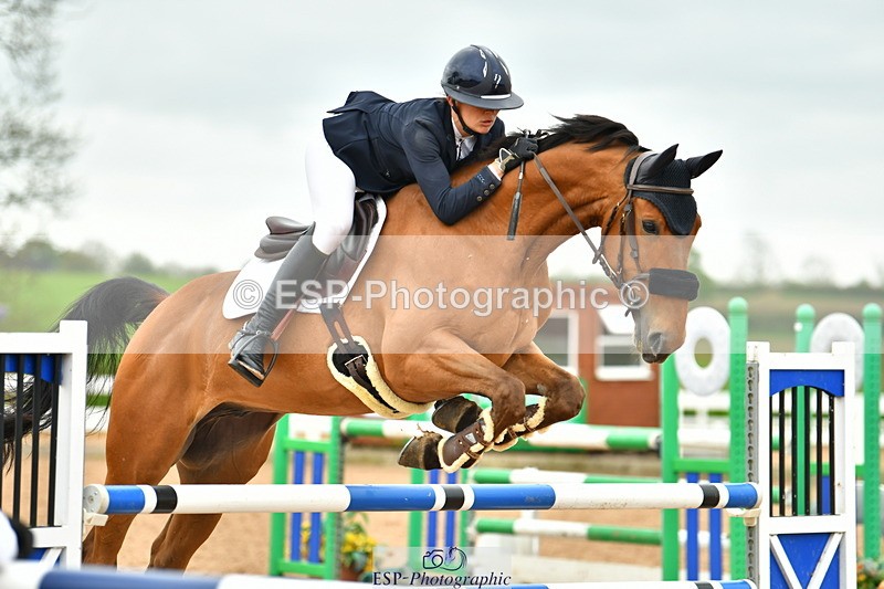 230507A-134604-08210 - Cls 43 1.05m Amateur Quali