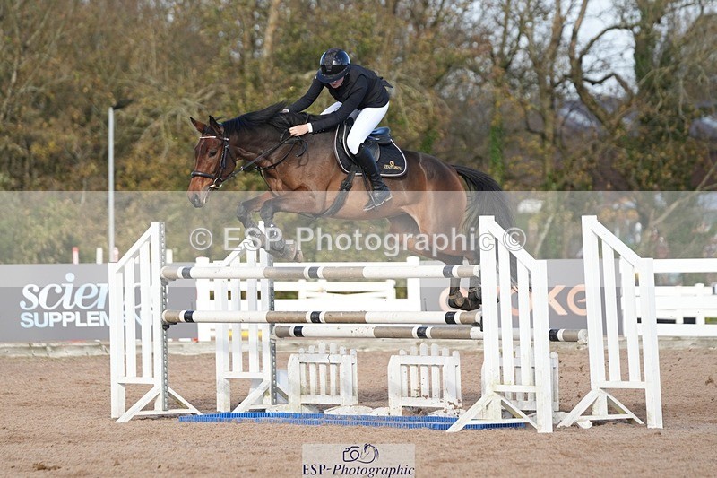 251108-130110-02625 - Cls 13 Foxhunter and 1.20m Open