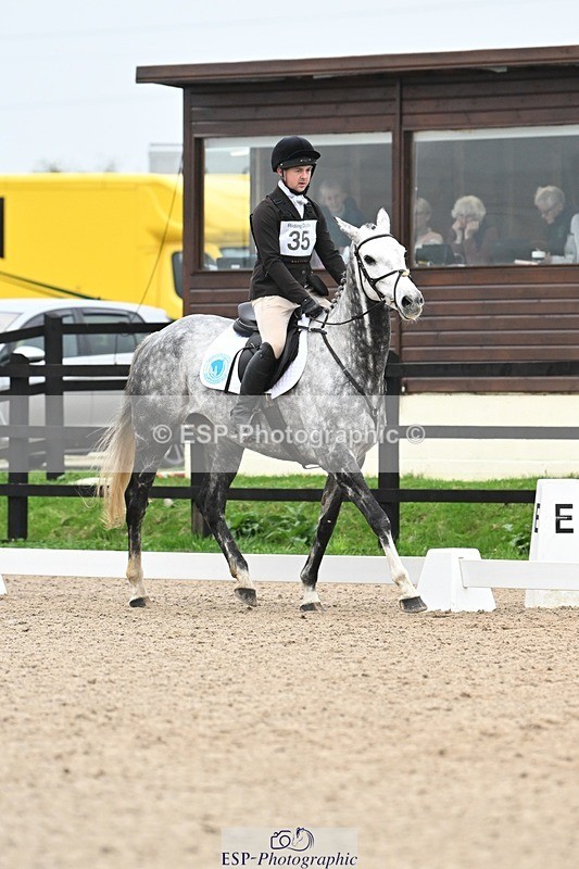 241103-101220-00285 - Intro 3 - 9.40 to 10.40