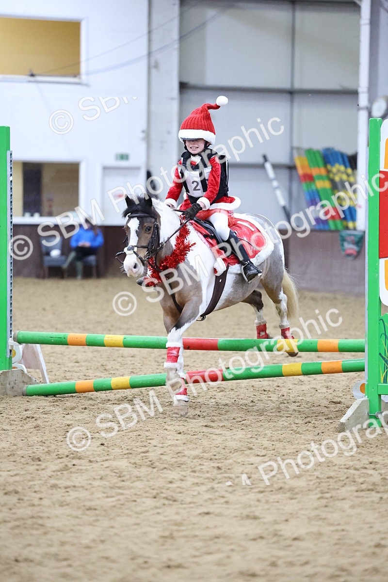 SBM_000353 - Class 2 - Santas Grotto - 50cm