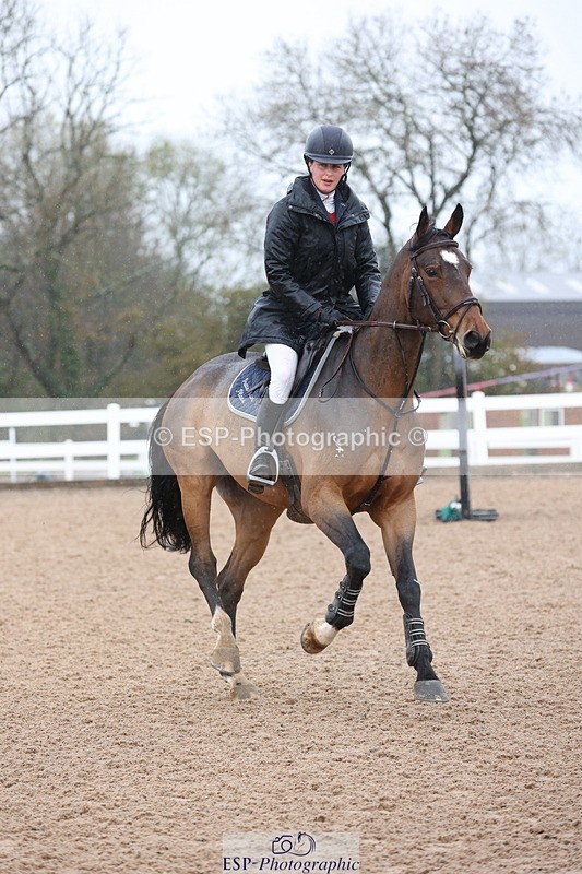 231112A-131255-04329 - Cls 20 Newcomers & 1.10m Open