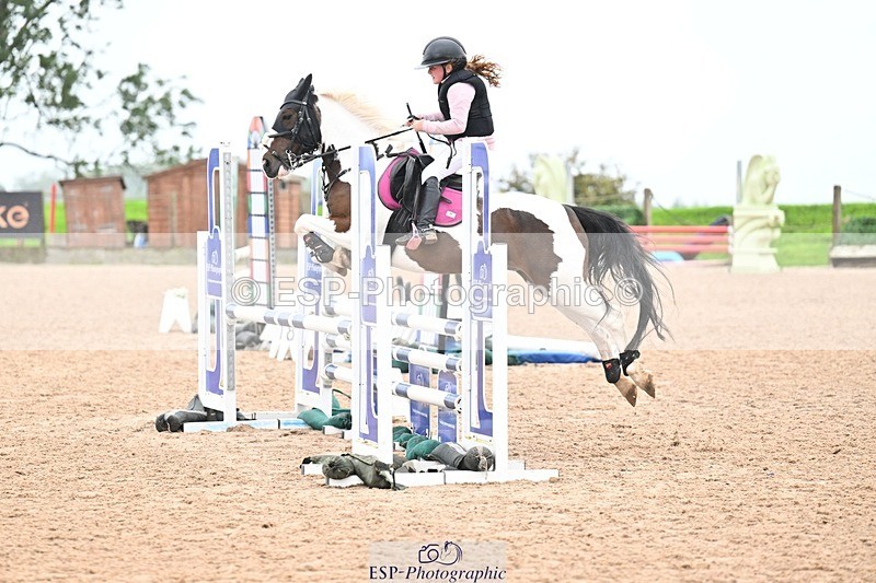 250920-155659-01823 - Cls 21 Pony Intro 80cm Derby