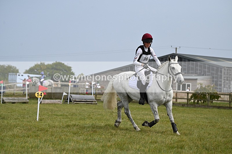 WJ6_1755 - 60cm XC Time 13:22 to 13:53