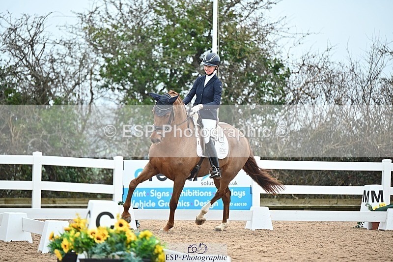 250214-121031-01450 - 148-Robyn.Walker-Voila.St.Giles