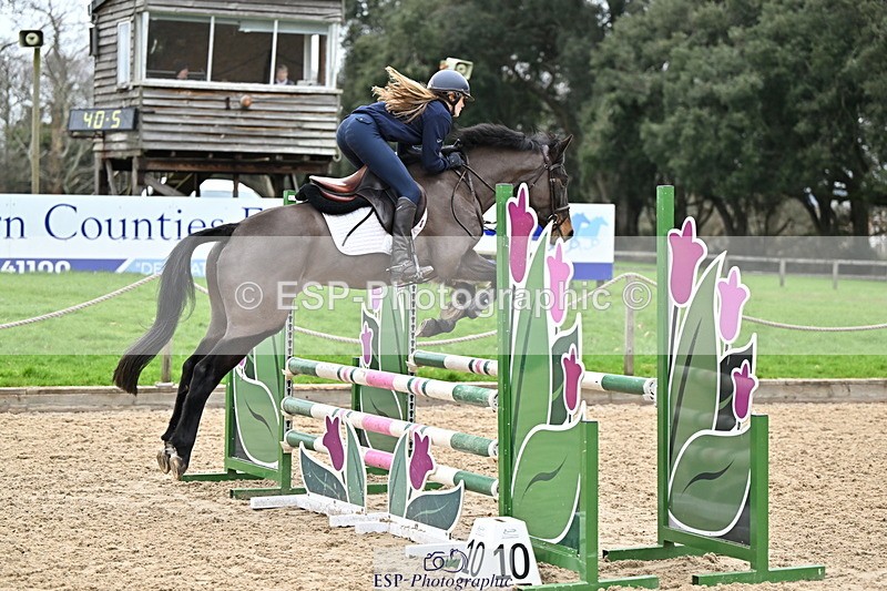250201A-101613-00185 - Cls 01 Local Horse 90cm