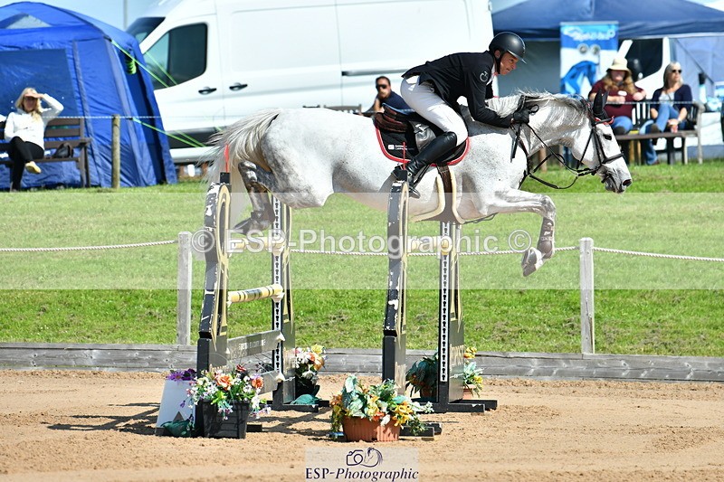 230720A-104613-01963 - Cls 5, 2 Star Medium 1.35m