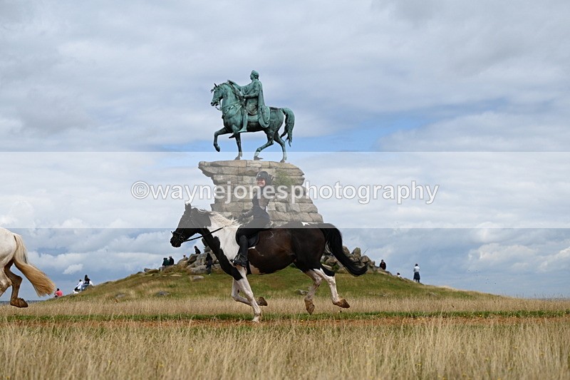 DSC_6924 - Time at Statue 12:45 to 13:15