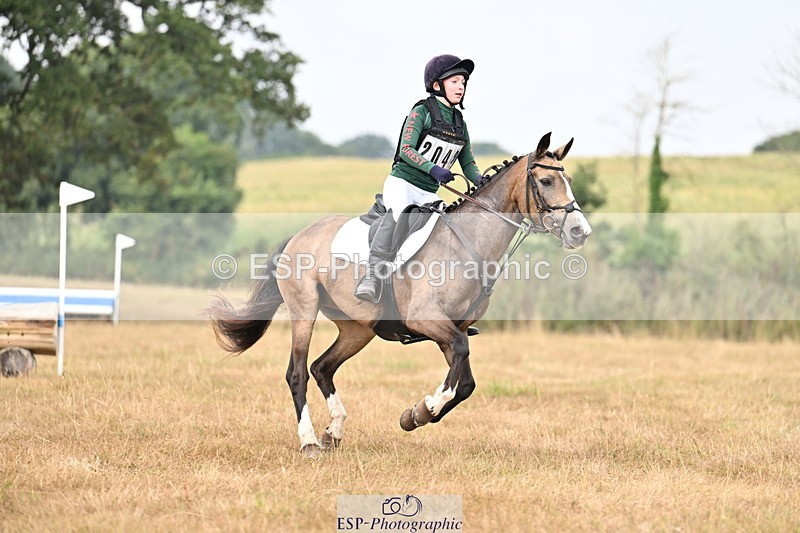 250824A-114324-35244 - 2042-Lydia.Waite