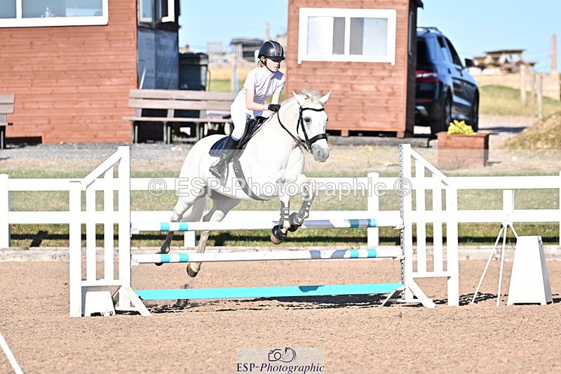 250708A-184519-00641 - 90cm Classes